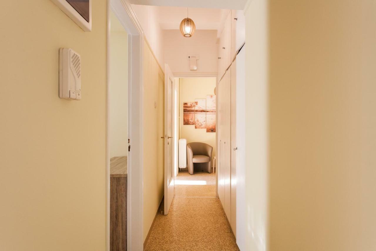 Private Central View Rooms In Apartment Near To Acropolis Metro Station Athens Exterior photo