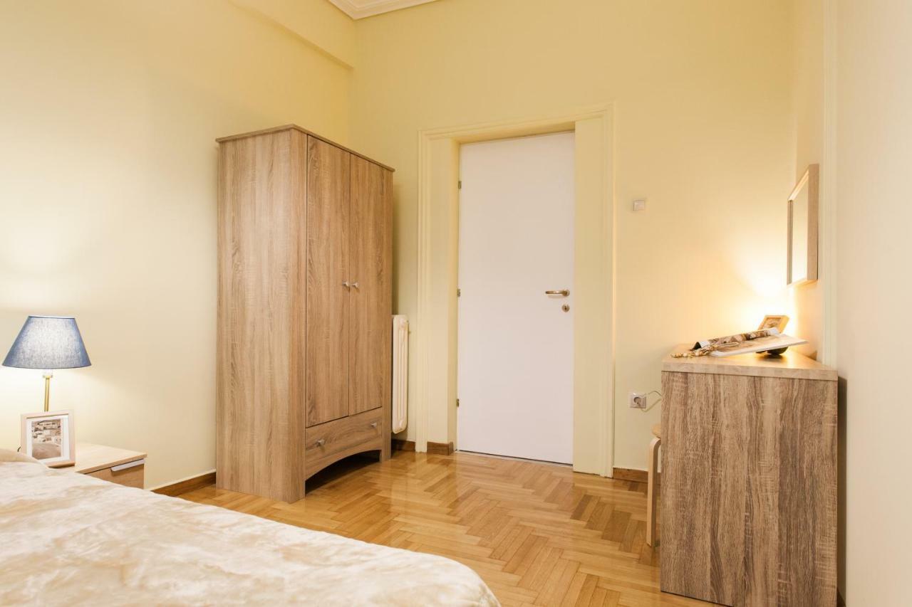 Private Central View Rooms In Apartment Near To Acropolis Metro Station Athens Exterior photo
