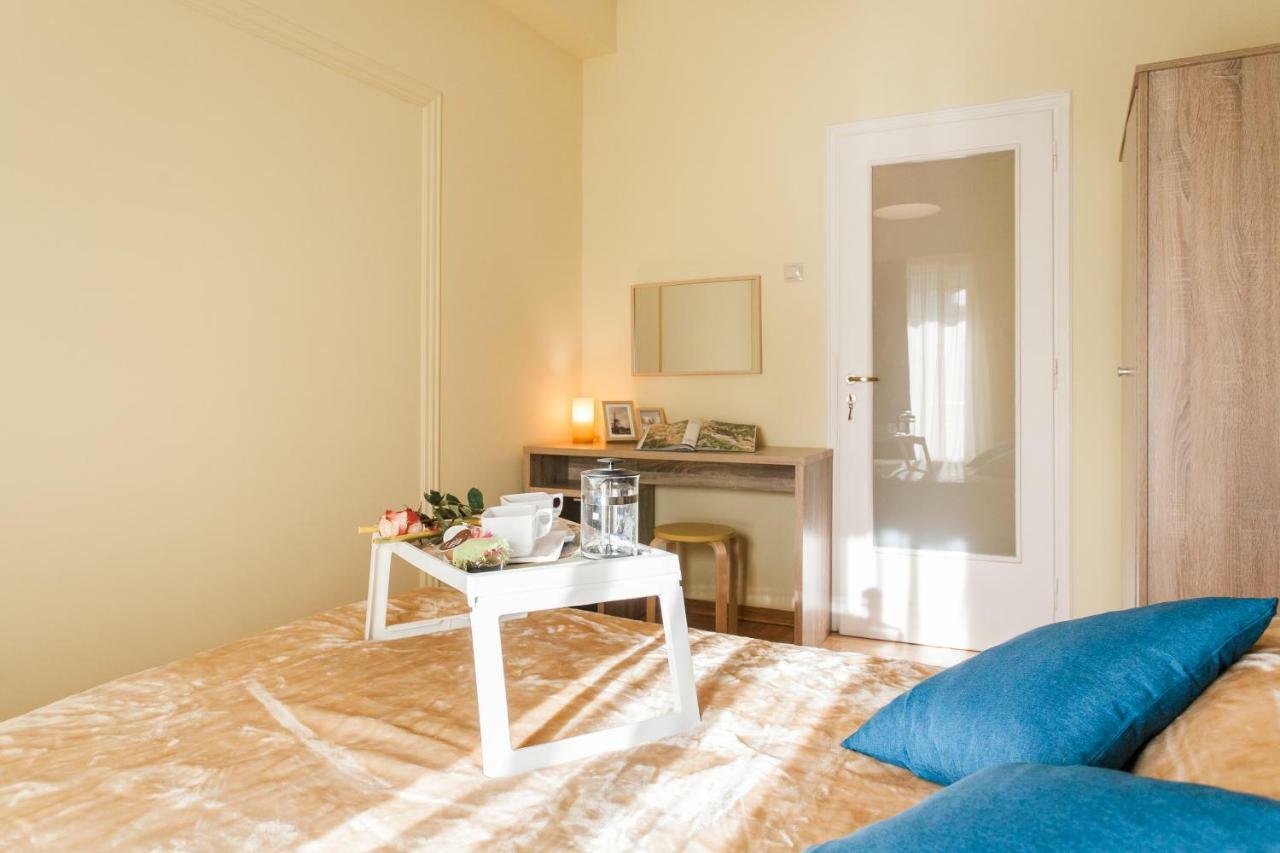 Private Central View Rooms In Apartment Near To Acropolis Metro Station Athens Exterior photo