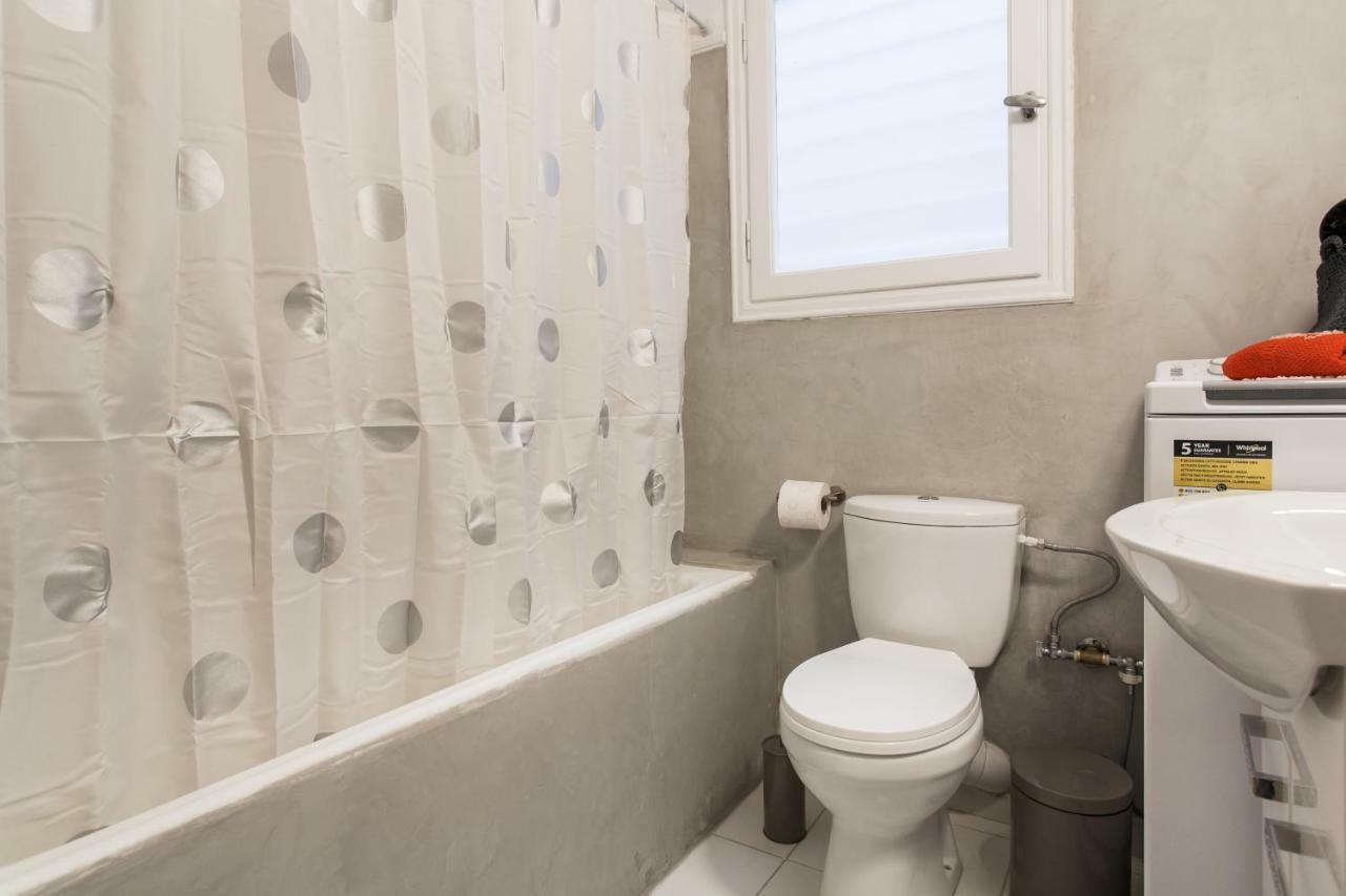 Private Central View Rooms In Apartment Near To Acropolis Metro Station Athens Exterior photo